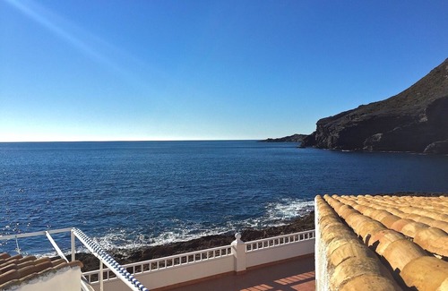 Cabo de Palos Casa | Casa con terraza, piscina y jardín privados. BBQ, wifi, climatizada a 50m playa