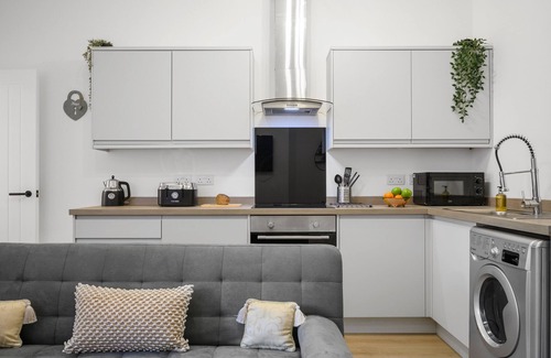 Trafford Apartamento | Ideal Lodgings apartment in Urmston
