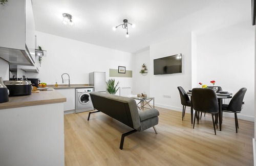 Trafford Apartamento | Ideal Lodgings apartment in Urmston