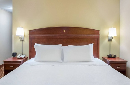 South Oklahoma City Casa | Ideal Room for a Romantic Getaway! Free Breakfast