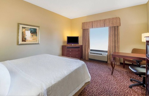 South Oklahoma City Casa | Ideal Room for a Romantic Getaway! Free Breakfast