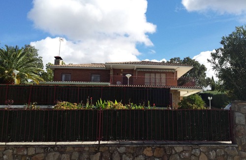 Villa del Prado Villa | Chalet ideal grupos o familias. PISCINA y JARDIN