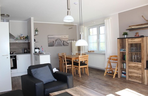 Dassow Apartamento | Mar Báltico idílico entre Priwall-Boltenhagen con piscina, sauna, WiFi y naturaleza pura.