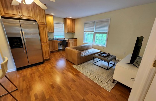 Pike Creek Casa | Idyllic carriage house private 2 car garage W/D