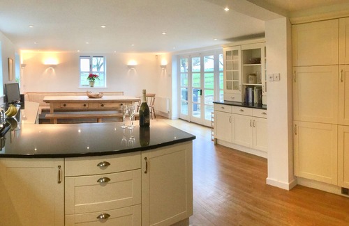 Severn Stoke Casa | Idílica casa de vacaciones de familia-5 dormitorios en el borde de los Cotswolds. Capacidad para 9 + 1