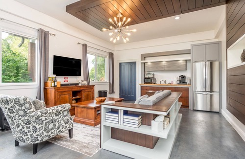 Swannanoa Casa | Idyllic home with 2 separate apartments near skiing/hiking - firepit, fast WiFi