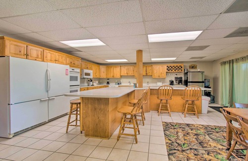 Mount Sterling Casa | Idyllic Mt Sterling Retreat w/ Private Lake!