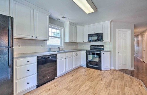 Green Haven Casa | Idyllic Pasadena Retreat with Garden + Hot Tub!