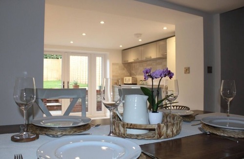 Ramsbury Cabaña | Idyllic period cottage in Ramsbury, recently renovated.