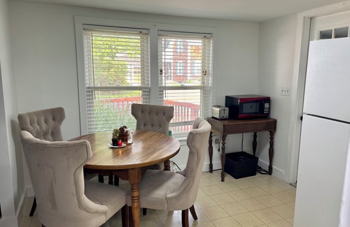 Derry Casa | Idyllic Small-Town Stay