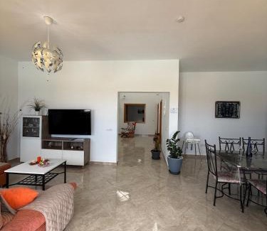 Yaiza Villa | Idyllic Villa La Hoya Private Pool