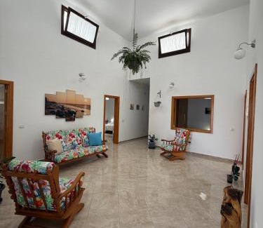 Yaiza Villa | Idyllic Villa La Hoya Private Pool