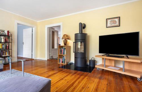 Amt Neuhaus Apartamento | Idyllisches Bauernhaus Am See