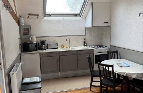 Ernes Apartamento | Ifs Appartment for persons with seasonal pool and jacuzzi