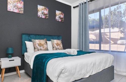 Greater Johannesburg Metropolitan Area Apartamento | Ihita Beverly Sandton unit 65