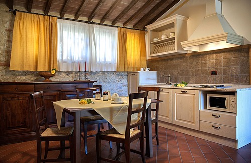 Monteriggioni Otro | Il Colombaio Winery and Rooms