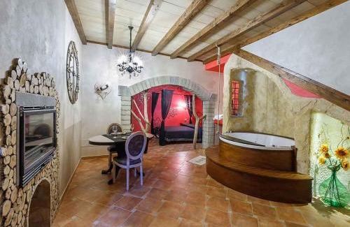 Tragliatella Casa | Il Giardino dei Flintstones B&B