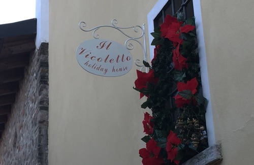 Volta Mantovana Apartamento | Il Vicoletto Casa de vacaciones en las colinas de Morainic, a pocos km del lago de Garda