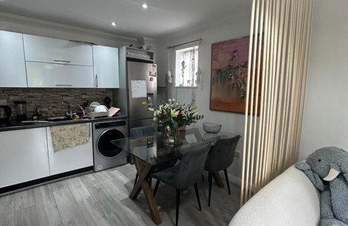 Alibon Apartamento | Immaculate 2-Bed Apartment in Dagenham