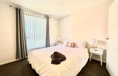 Auckland Apartamento | Immaculate - 2 Bedroom Townhouse close to Fruitvale train station