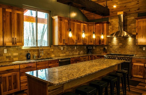 Athens Cabina | Diamond Brick Lodge-Cabaña-Baño Privado-Lujoso-Vista a la Montana