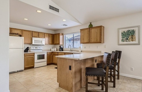 Roseview Condominio | Magnífica casa de 3 habitaciones y 2 baños en la hermosa Surprise AZ.