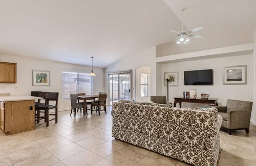 Roseview Condominio | Magnífica casa de 3 habitaciones y 2 baños en la hermosa Surprise AZ.