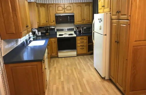 North Adams Casa | Immaculate Berkshires home! Close to museums, colleges, and outdoor activities.