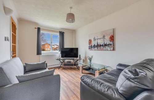 Renhold Casa | Immaculate Two Bedroom House with Parking