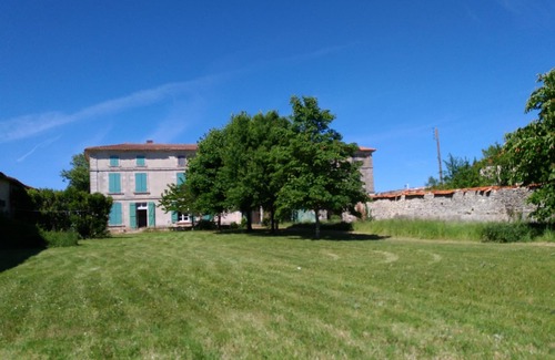 Marsais Casa | Enorme Logis 19, Charente-Maritime, 4 dormitorios, piscina, zona de juegos de tenis de mesa