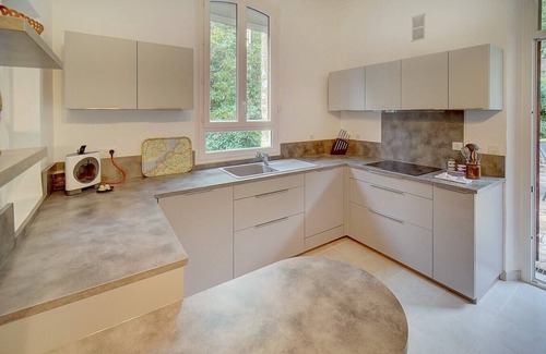 California - Pezou Villa | IMMOGROOM - Villa in the city center with terrace- garden