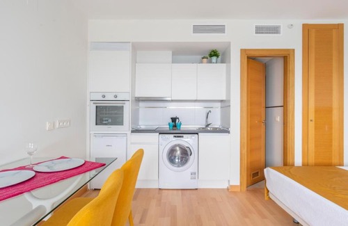 El Molinillo Apartamento | Impecable estudio con Terraza, Un sueño!