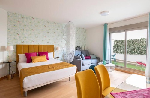 El Molinillo Apartamento | Impecable estudio con Terraza, Un sueño!