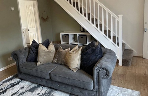 Chorlton-cum-Hardy Casa | Impeccable 2-Bed House next to Old Trafford