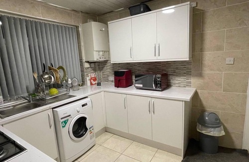 Stonnall Casa | Impeccable 3-bed House in Birmingham
