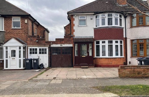 Stonnall Casa | Impeccable 3-bed House in Birmingham