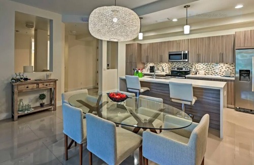 Majestic Palms Condominio | IMPECCABLE , FULLY FURNISHED,SPACIOUS MODERN CONDO in PRIVATE COMMUNITY