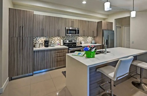 Majestic Palms Condominio | IMPECCABLE , FULLY FURNISHED,SPACIOUS MODERN CONDO in PRIVATE COMMUNITY