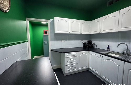 Tavistock Apartamento | Paddons -Apartamento-Baño con bañera