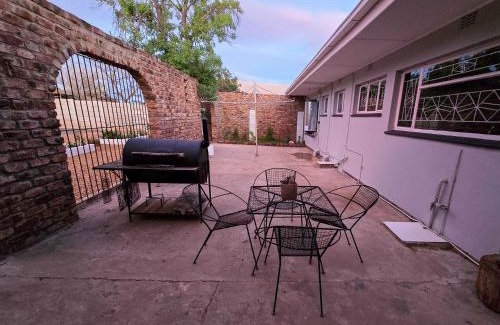 Beaufort West Apartamento | Imvelo House
