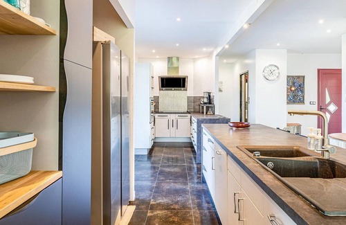 Sers Casa | Alojamiento de 3 habitaciones en Sers