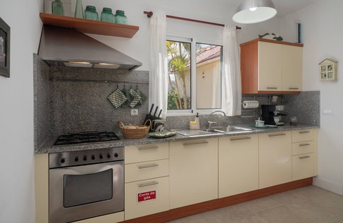 Pedras Pretas Casa | In Porto Santo, the Golden Island - Holiday Home