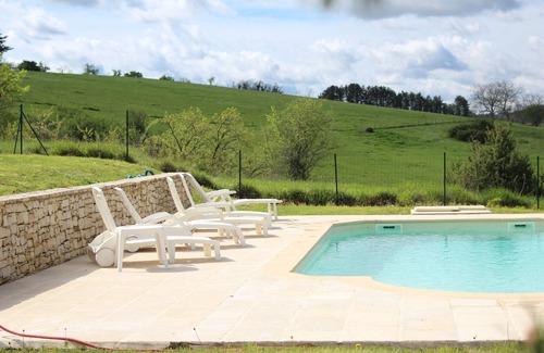 Coux-et-Bigaroque-Mouzens Cabaña | Périgourdine Casa / villa - Le COUX ET BIGAROQUE En el centro del Périgord Negro, con piscina, bello panorama sobre valle, En un dominio de 6 ha..
