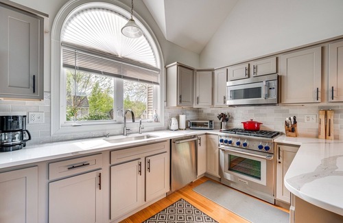 Thornton Casa | Vistas asombrosas y Sunrise-Townhouse de lujo en Waterville Estates-minutos de I93