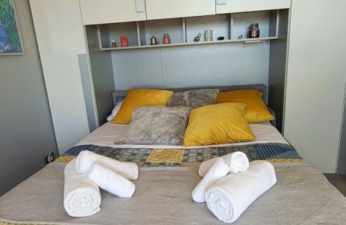 Torvaianica Apartamento | IN THE FRONT OF THE BEACH