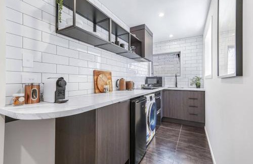 Hamilton Apartamento | In the Heart of Hamilton! Modern and Convenient #5 -By KOSH BNB
