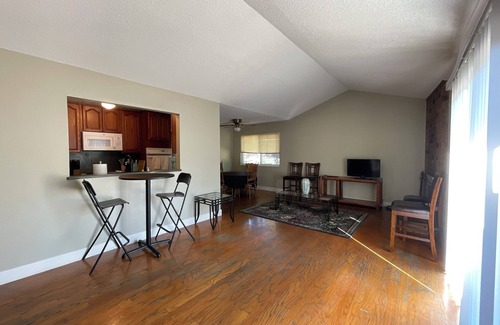 Southeastern Sacramento Casa | In the heart of Sacramento, this home offers comfortable and convenient living.