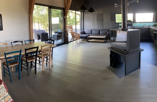 Soulomes Casa | In the heart of the causses! Beautiful modern wood-frame house with outdoor jacuzzi