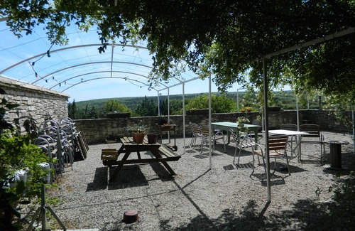 Issirac Casa | In the heart of the Gard countryside, in Provence