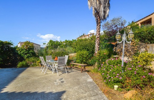 Bastelicaccia Apartamento | In this vacation apartment with a magnificent sea panorama, the vacation becomes a pleasure.